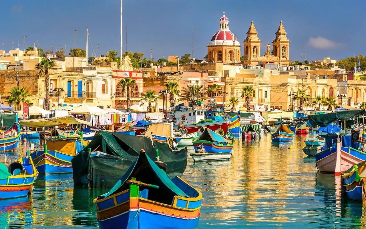 St Georges Bay Oasis Steps From The Beach Saint Julian's Malta