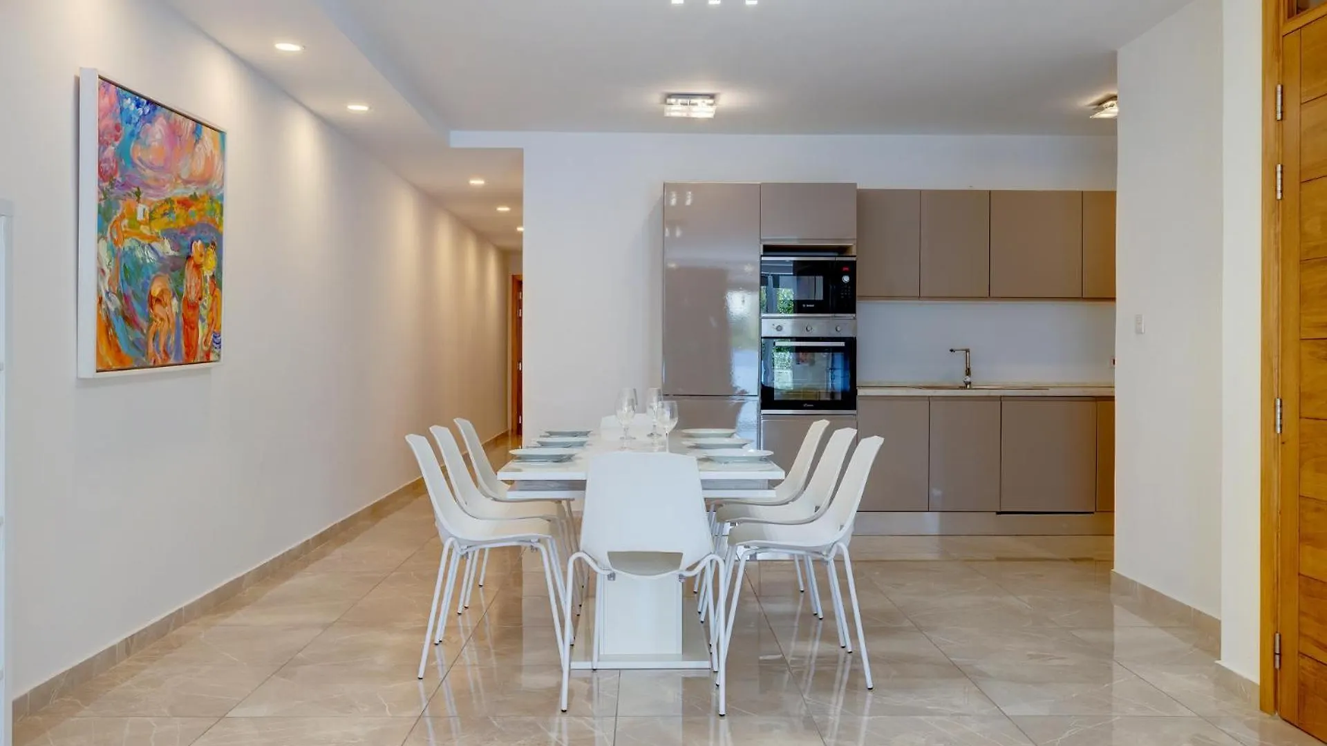 Apartment St Georges Bay Oasis Steps From The Beach Saint Julian's